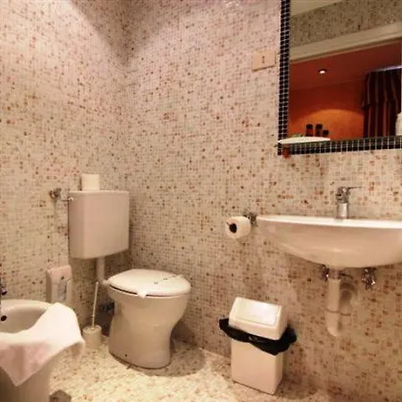 Adele Hotel 3*