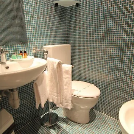 ​​阿黛尔别墅酒店 塞勒里古